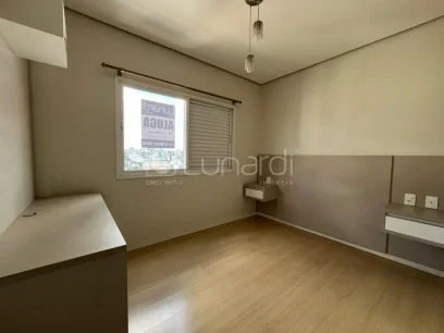 Foto Apartamento com 2 Dormitórios