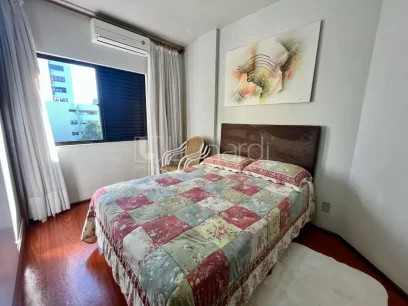 Foto Apartamento com 3 Dormitórios