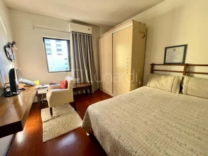 Foto Apartamento com 3 Dormitórios