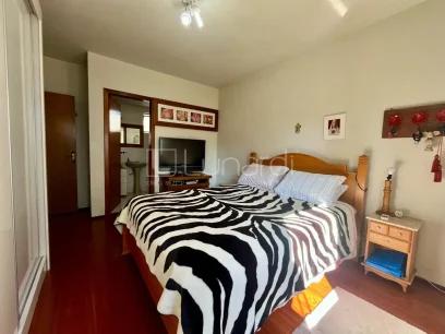 Foto Apartamento com 3 Dormitórios