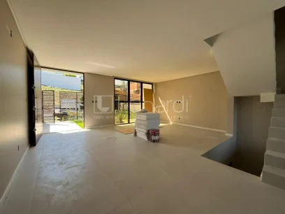 Foto Casa com 3 Dormitórios