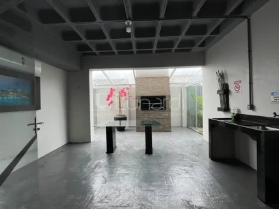 Foto Apartamento com 2 Dormitórios