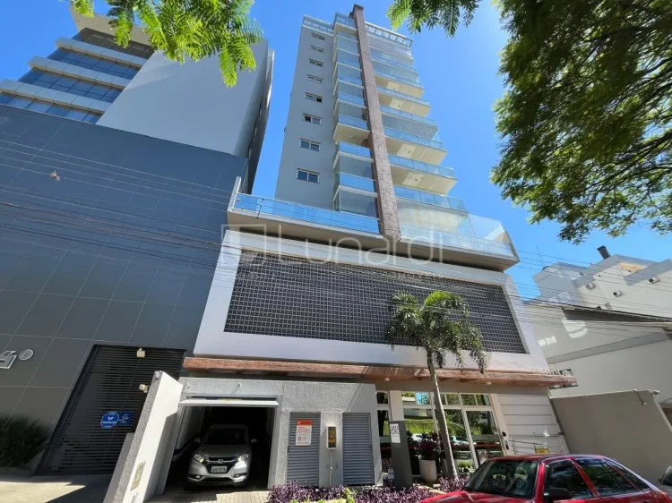 Apartamento com 3 Suítes