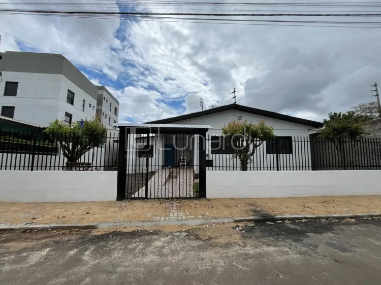 Casa com 3 Dormitórios