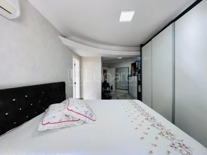 Foto Apartamento com 3 Dormitórios