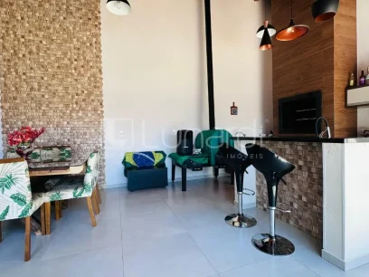 Foto Casa com 3 Dormitórios