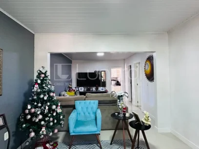 Foto Casa com 3 Dormitórios