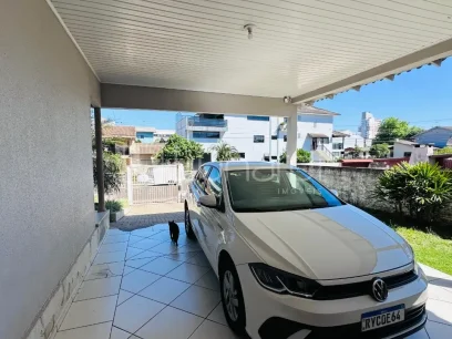 Foto Casa com 3 Dormitórios