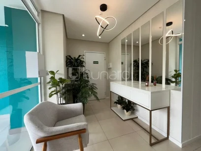 Foto Apartamento com 2 Dormitórios