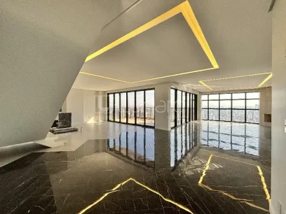 Foto Cobertura com 2 Suítes