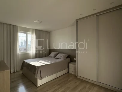 Foto Apartamento com 3 Dormitórios