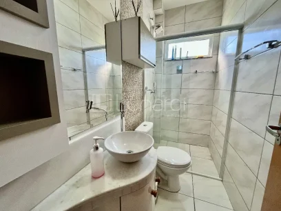 Foto Apartamento com 2 Dormitórios