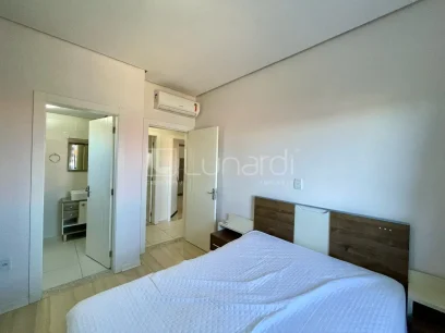 Foto Apartamento com 3 Dormitórios