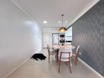 Foto Apartamento com 2 Dormitórios