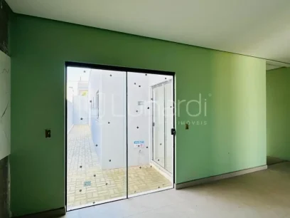 Foto Casa com 3 Dormitórios