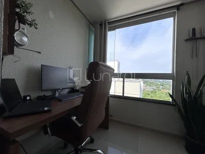 Foto Apartamento com 2 Dormitórios