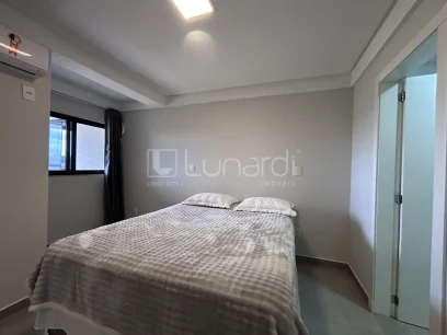 Foto Apartamento com 2 Dormitórios