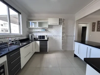 Foto Apartamento com 3 Dormitórios