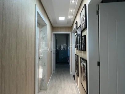 Foto Apartamento com 4 Dormitórios