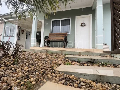 Casa com 2 Dormitórios