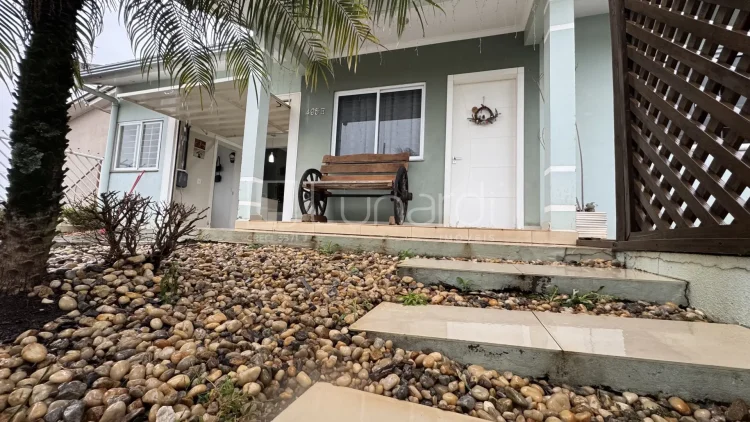 Casa com 2 Dormitórios