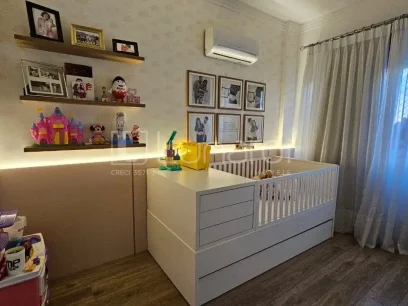 Foto Apartamento com 2 Dormitórios