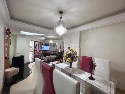 Foto Apartamento com 3 Dormitórios