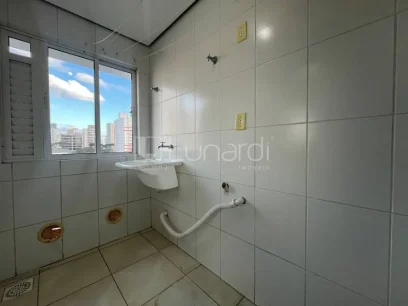 Foto Apartamento com 2 Dormitórios