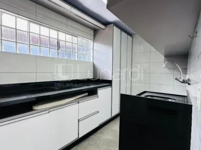 Foto Casa com 3 Dormitórios