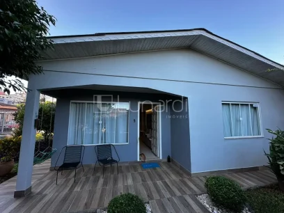 Casa com 3 Dormitórios