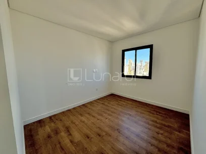Foto Apartamento com 2 Dormitórios