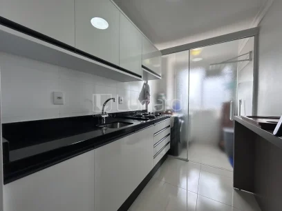 Foto Apartamento com 2 Dormitórios