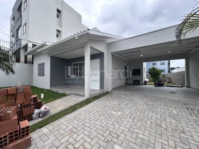 Foto Casa com 3 Dormitórios