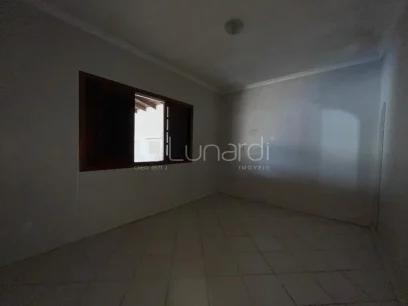 Foto Casa com 3 Dormitórios