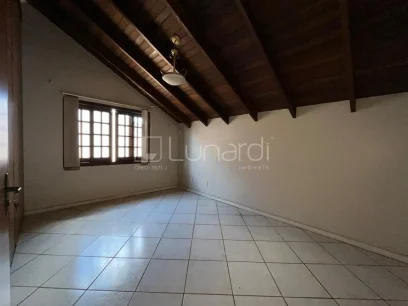 Foto Casa com 3 Dormitórios