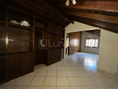 Foto Casa com 3 Dormitórios