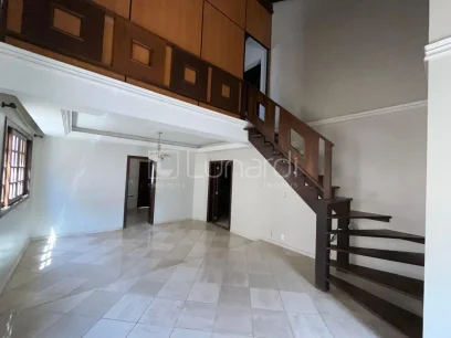 Foto Casa com 3 Dormitórios