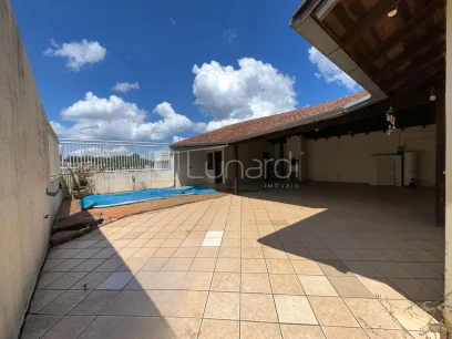 Foto Casa com 3 Dormitórios