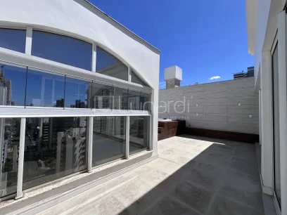 Foto Cobertura com 4 Suítes