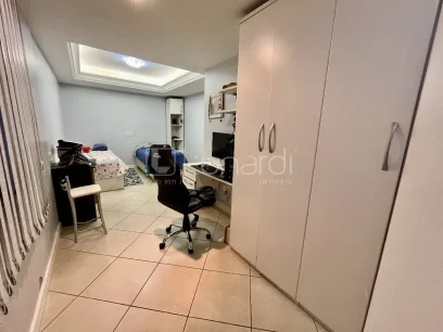 Foto Apartamento Duplex com 3 Dormitórios