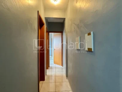 Foto Apartamento com 2 Dormitórios