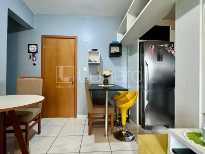 Apartamento com 2 Dormitórios