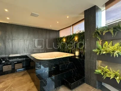 Foto Cobertura com 2 Suítes