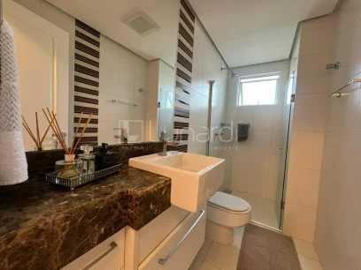 Foto Cobertura com 2 Suítes