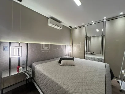 Foto Cobertura com 2 Suítes