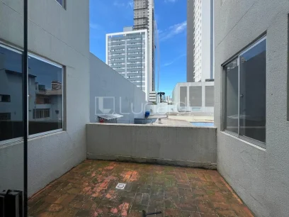 Foto Apartamento com 3 Dormitórios