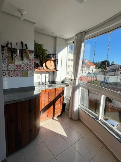 Apartamento com 3 Dormitórios