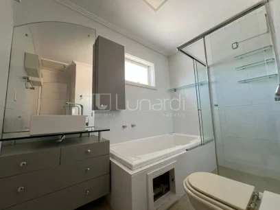 Foto Casa com 4 Dormitórios