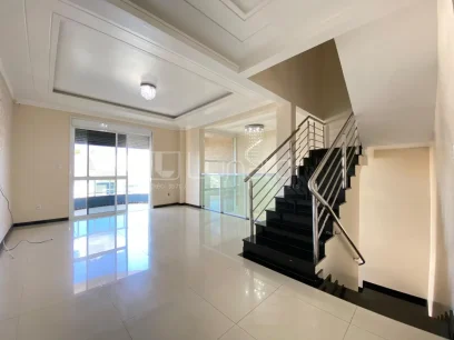 Foto Sobrado com 3 Dormitórios