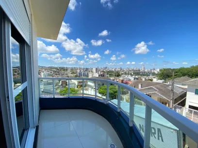 Foto Sobrado com 3 Dormitórios